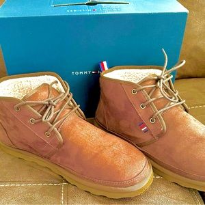 NEW (IN BOX) TOMMY HILFIGER-UGG LOOK ALIKE BOOTS WITH THE FUR